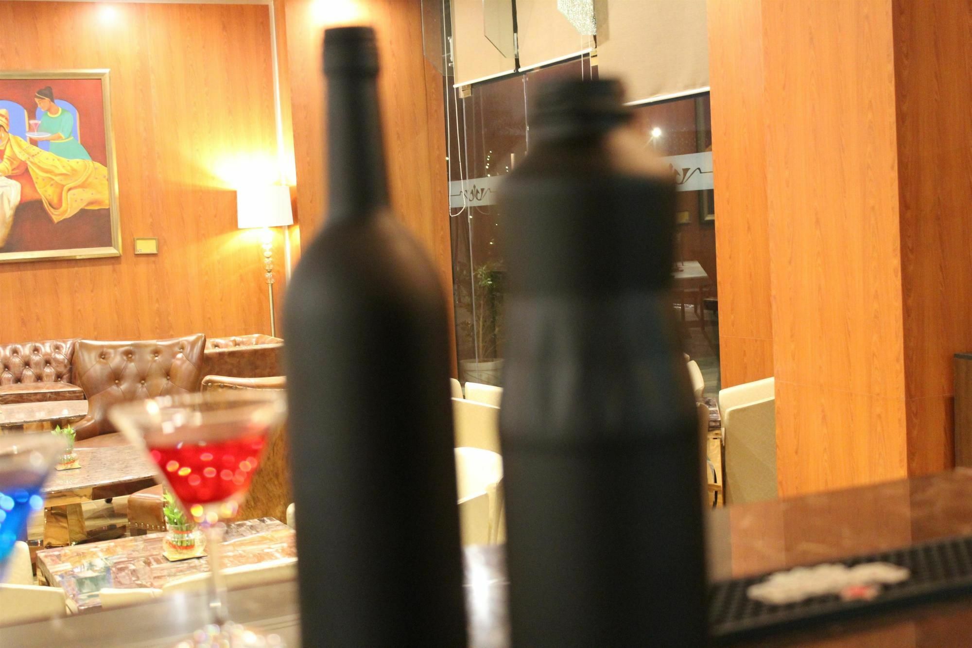 โกลเดน ทิวลิป สวีท คุรคาออน Hotel คูร์เคาน์ ภายนอก รูปภาพ